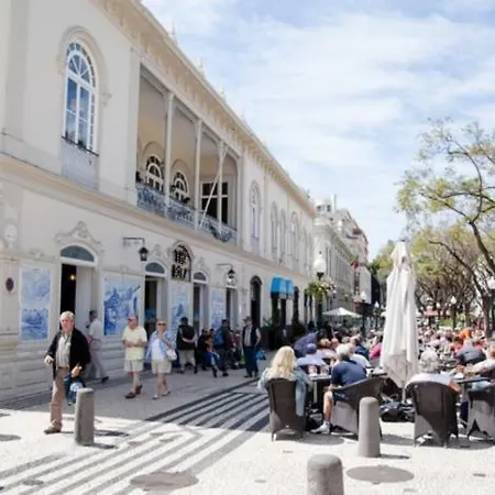 W Stunning View - Marina - Free Parking & Ac Апартаменты Фуншал